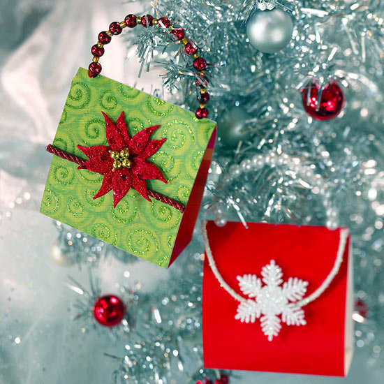 Christmas decoration made of paper - 18 cool creations for Yourself