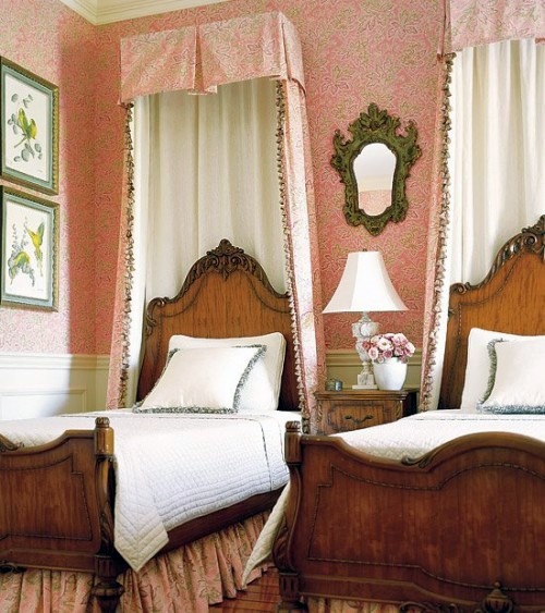 23 stylish and extravagant idea for a canopy bed in the bedroom
