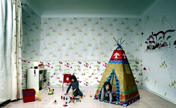 Sweet colors and wall decoration in the nursery and baby room Sweet colors and wall decoration in the nursery and baby room