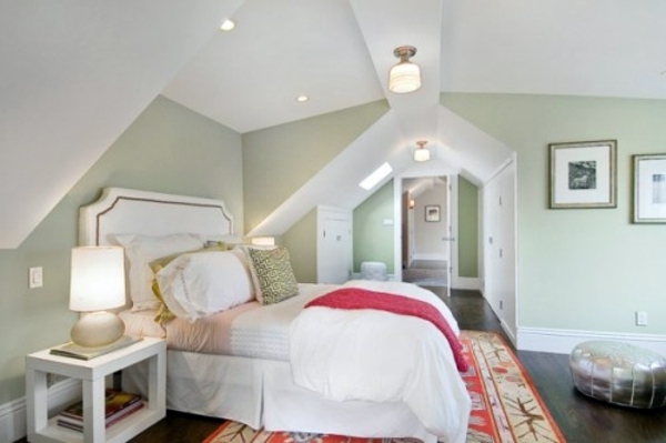 Pastel tones as wall colors soften the ambience at home Pastel tones as wall colors soften the ambience at home