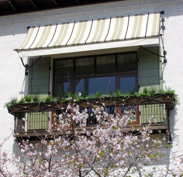 Terrace and garden sun protection ideas - use solar sails and awnings