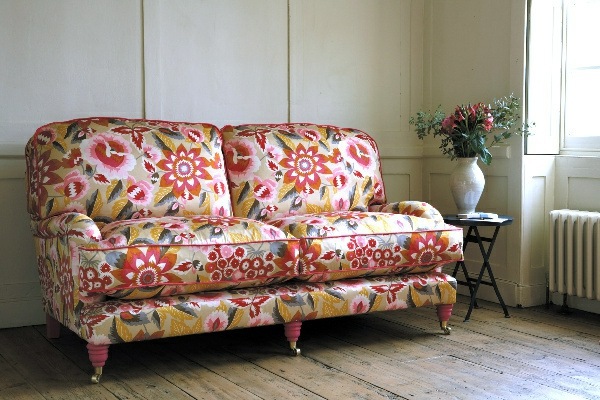 Fabric and wallpaper with floral design - Great Interior Ideas for Your Home Fabric and wallpaper with floral design - Great Interior Ideas for Your Home