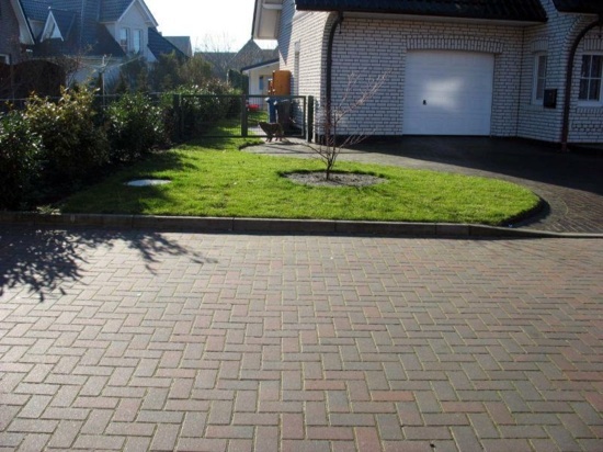 Front garden and driveway design - practical garden design ideas Front garden and driveway design - practical garden design ideas