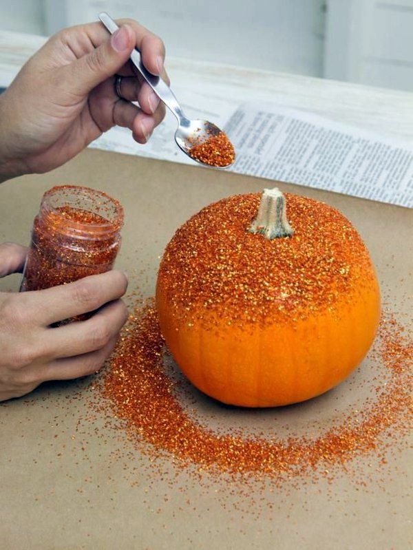 Halloween Decoration tinker and create a festive mood
