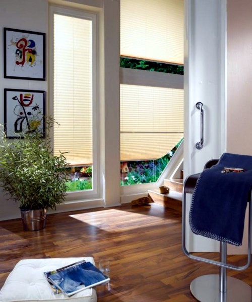 Colored shutters - 10 refreshing ideas