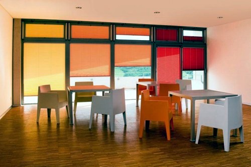 Colored shutters - 10 refreshing ideas