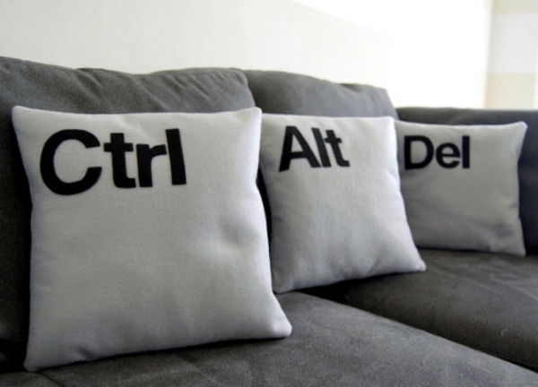Wohnideen - Designer sofa cushion for geeks and tech lovers -