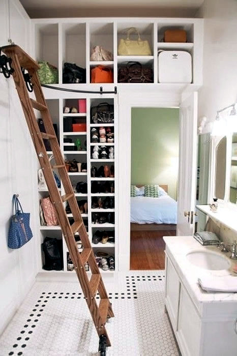 Storage space in the bathroom