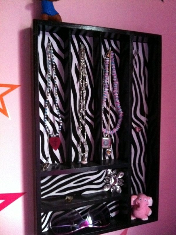 Kitchen drawer dividers - organize your kitchen equipment! Kitchen drawer dividers - organize your kitchen equipment!