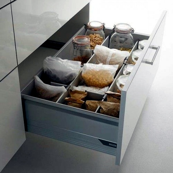 Kitchen drawer dividers - organize your kitchen equipment! Kitchen drawer dividers - organize your kitchen equipment!