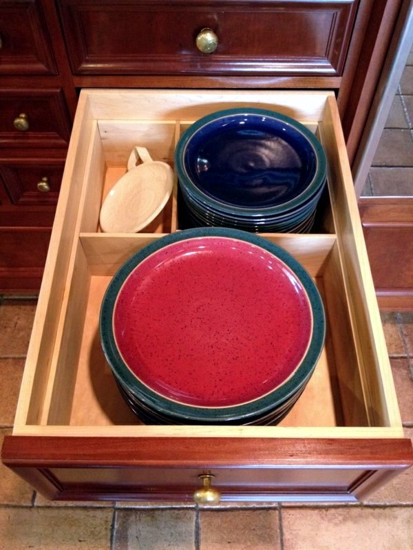 Kitchen drawer dividers - organize your kitchen equipment! Kitchen drawer dividers - organize your kitchen equipment!
