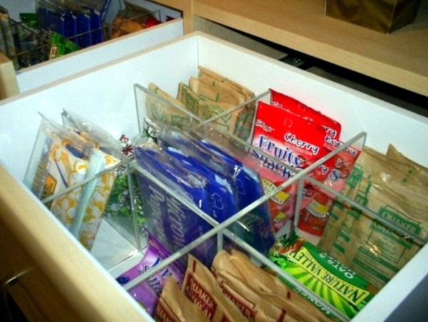 Kitchen drawer dividers - organize your kitchen equipment! Kitchen drawer dividers - organize your kitchen equipment!