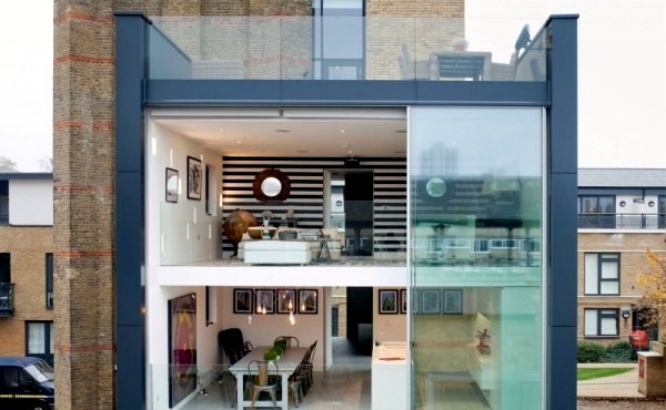 Renovation in a water tower in London gives a Nice Apartment Renovation in a water tower in London gives a Nice Apartment