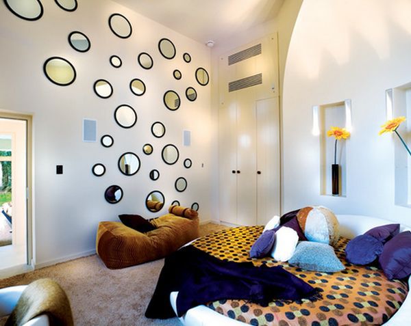 A round bed in the bedroom - Pro and Conrta