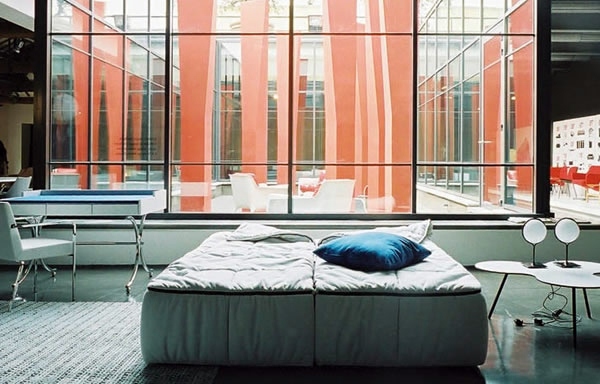 Schlafzimmer - The functional Strips bed of Arflex - a comfortable masterpiece Schlafzimmer - The functional Strips bed of Arflex - a comfortable masterpiece