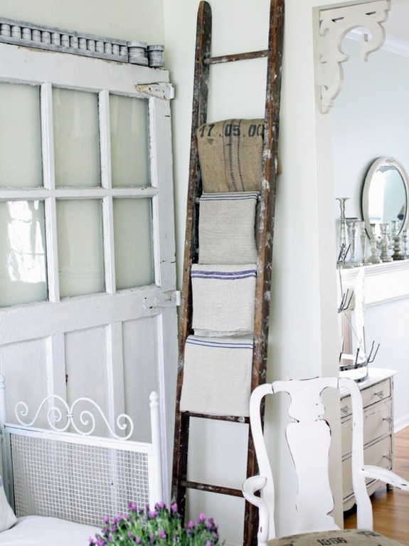 Wooden towel ladder in both rustic as well as in modern bathroom