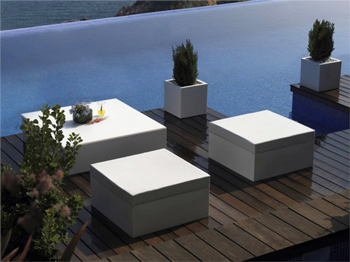 Garden seat cushions from Vondom - a comfortable square