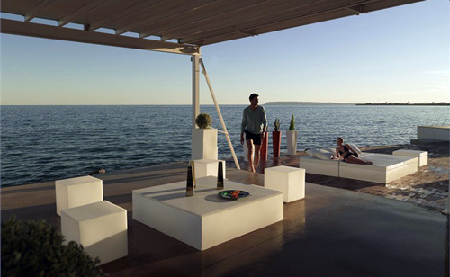 Garden seat cushions from Vondom - a comfortable square Garden seat cushions from Vondom - a comfortable square
