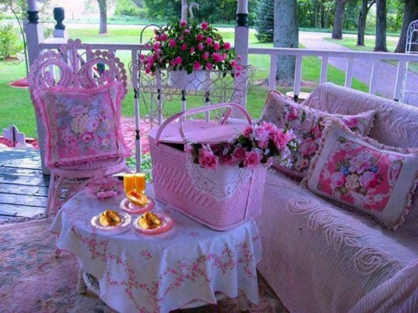 A colored carpet will refresh your terrace balcony beautiful