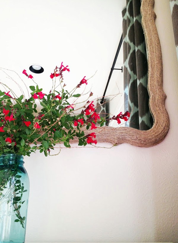 Cool DIY mirror - very sophisticated but affordable