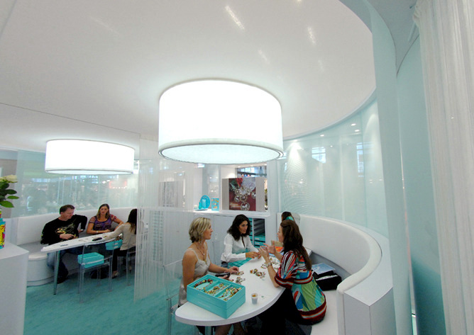 Procedes Chénel shows modern ceiling design with suspended ceilings Procedes Chénel shows modern ceiling design with suspended ceilings