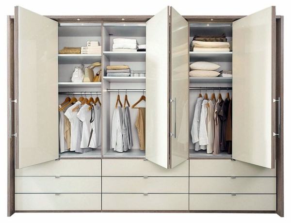 Chooses how to right doors for wardrobes