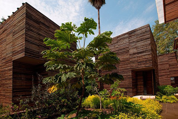 4 wooden home designs with private garden in Mexico - breathtaking surroundings 4 wooden home designs with private garden in Mexico - breathtaking surroundings