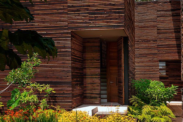 4 wooden home designs with private garden in Mexico - breathtaking surroundings