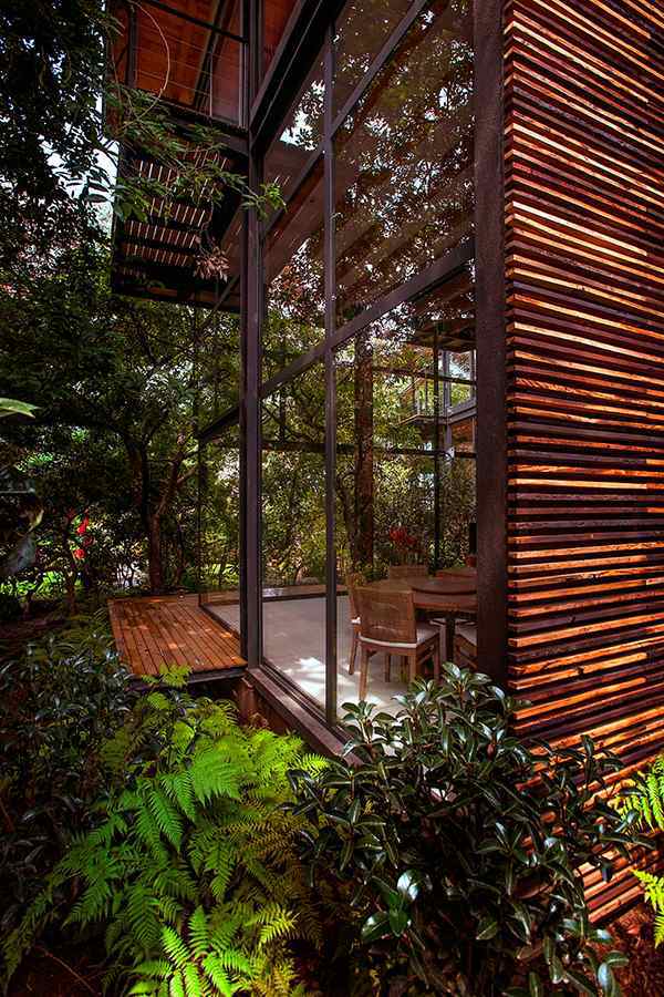 4 wooden home designs with private garden in Mexico - breathtaking surroundings