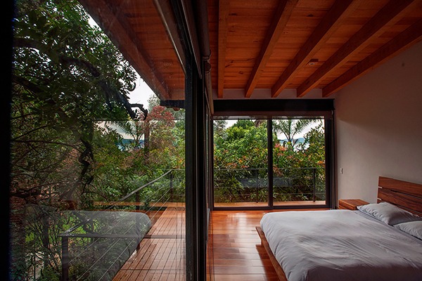 4 wooden home designs with private garden in Mexico - breathtaking surroundings