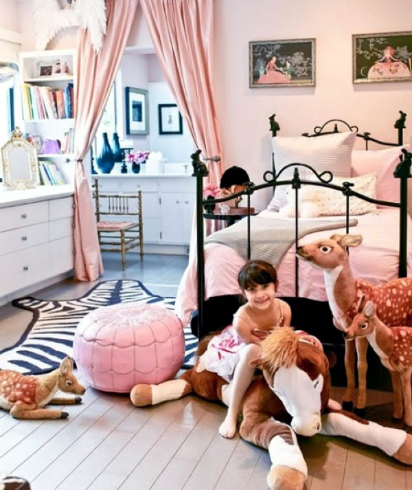 Designs for a good looking girl room