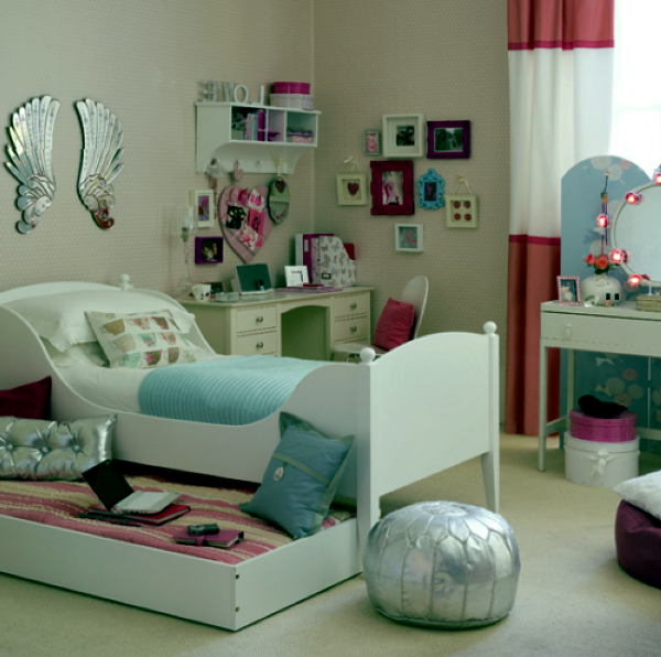 Designs for a good looking girl room