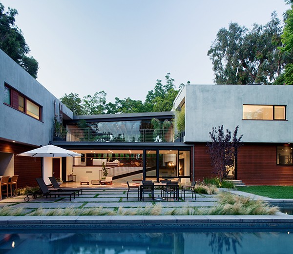 Architektur - Modern extravagant residence within a charming landscape