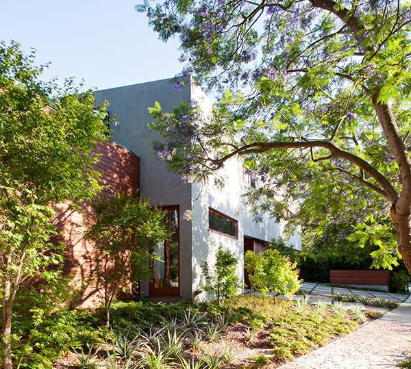 Modern extravagant residence within a charming landscape