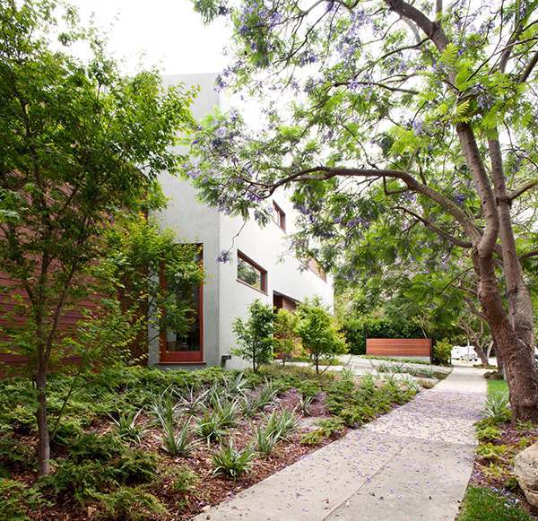 Modern extravagant residence within a charming landscape