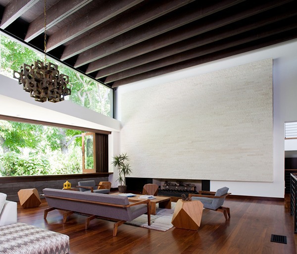 Modern extravagant residence within a charming landscape