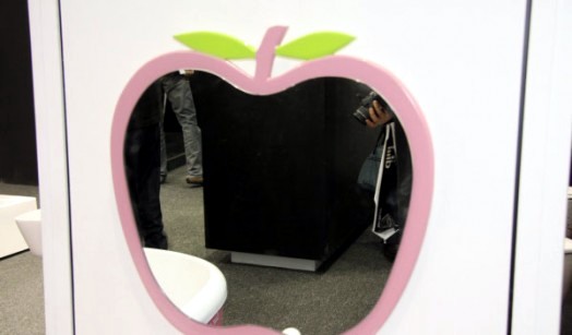 Children's room design - the new pink kids bathroom of Interbath