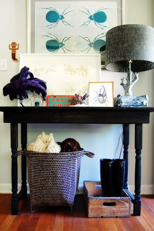 Apartment set ideas - variety of home furnishings and lively textures