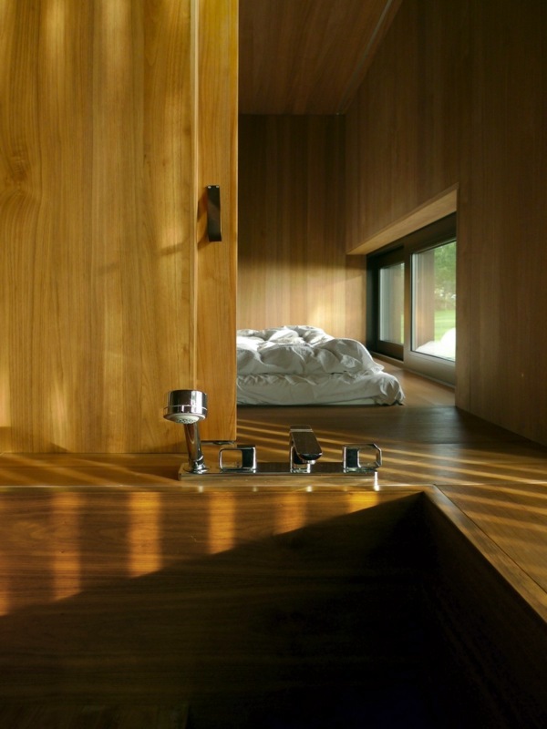 Exquisite wooden bathtubs from Unique Wood Design