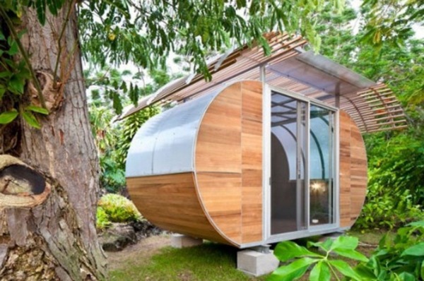 Garden houses made of wood - nice and compact garden shed in the backyard