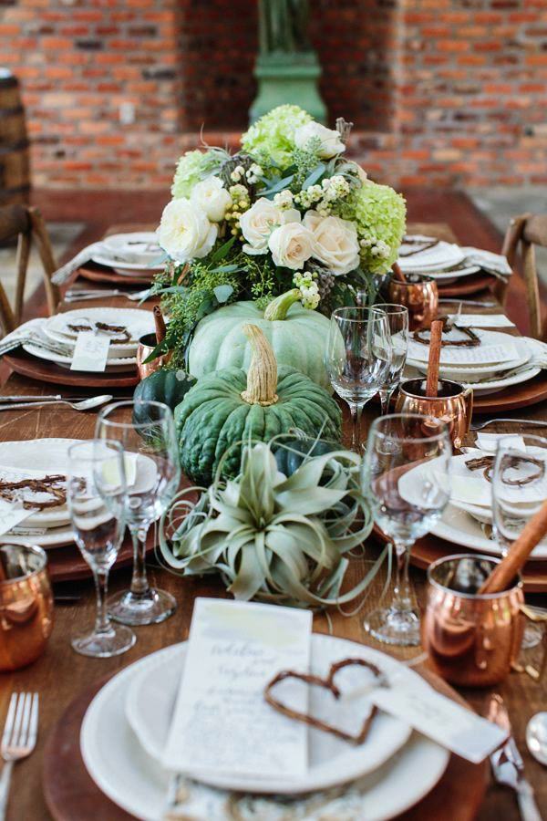 Insert autumn flowers as table decoration or home - great examples Insert autumn flowers as table decoration or home - great examples