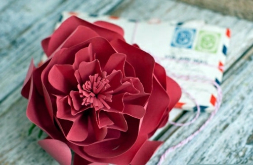 Easy DIY party decoration made of paper