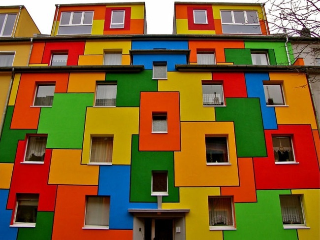 Architektur - House facade underline - all bring rainbow colors to use