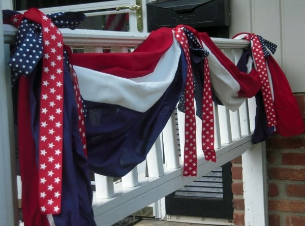 Lifestyle - Celebrate Independence Day - Party Decoration in national colors