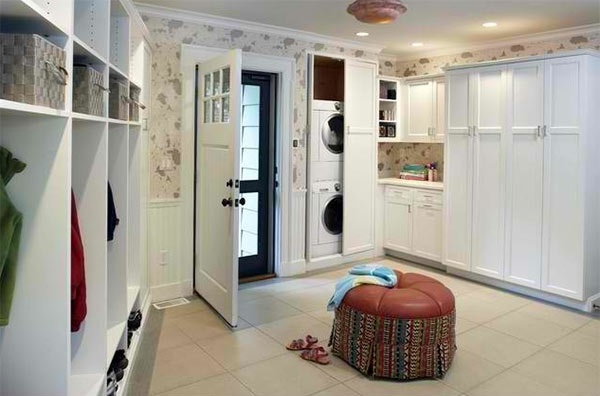 Corridor wall design - customize the hallway functional