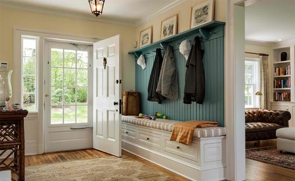 Corridor wall design - customize the hallway functional