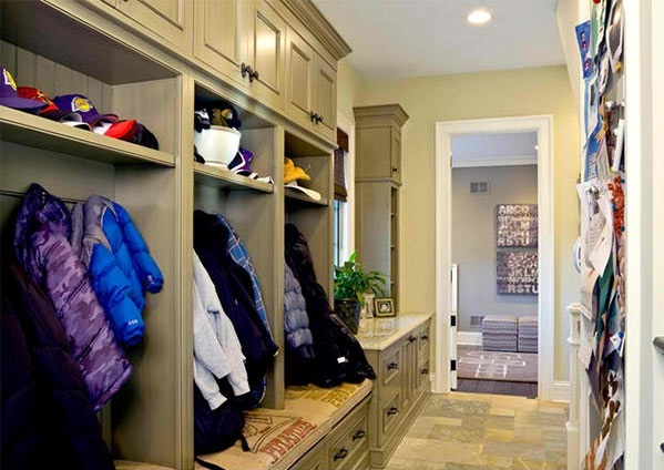 Corridor wall design - customize the hallway functional