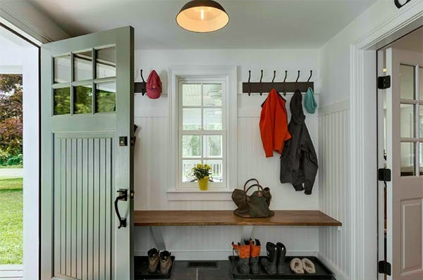 Corridor wall design - customize the hallway functional