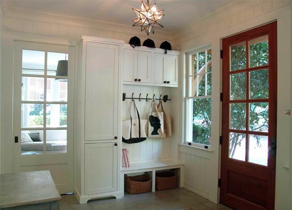 Corridor wall design - customize the hallway functional
