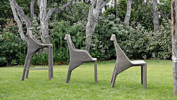 21 poly rattan garden furniture suitable for your garden, patio or balcony from Roche Bobois